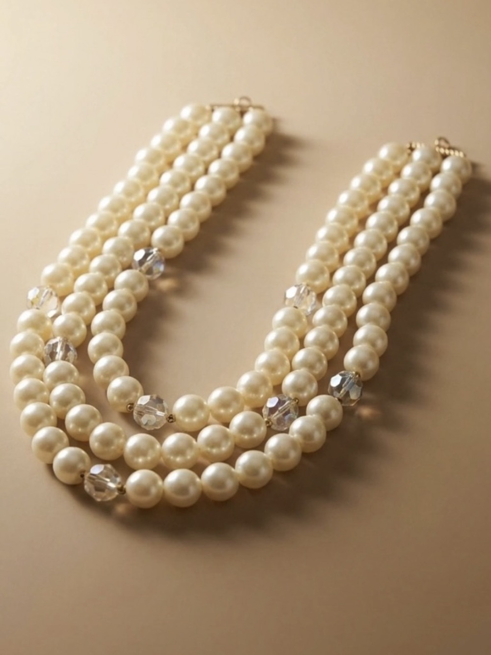Vintage Lisner 3-strand faux pearl gold tone necklace w/AB faceted beads Jewelry